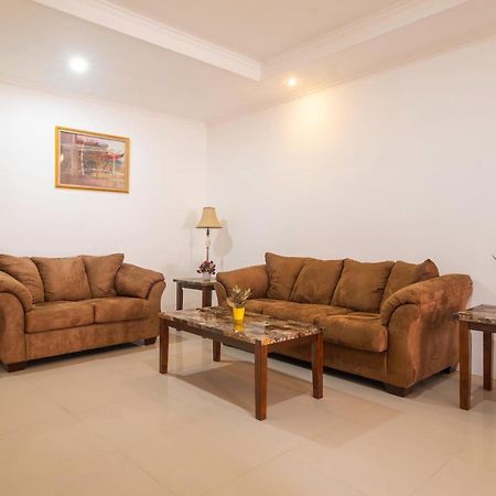 Reddoorz Near Exit Toll Moh. Toha Hotel Бандунг Екстериор снимка