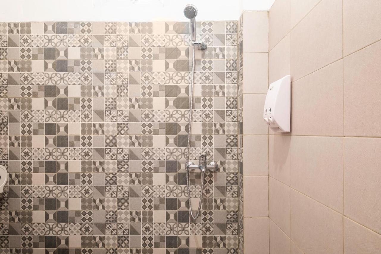 Reddoorz Near Exit Toll Moh. Toha Hotel Бандунг Екстериор снимка