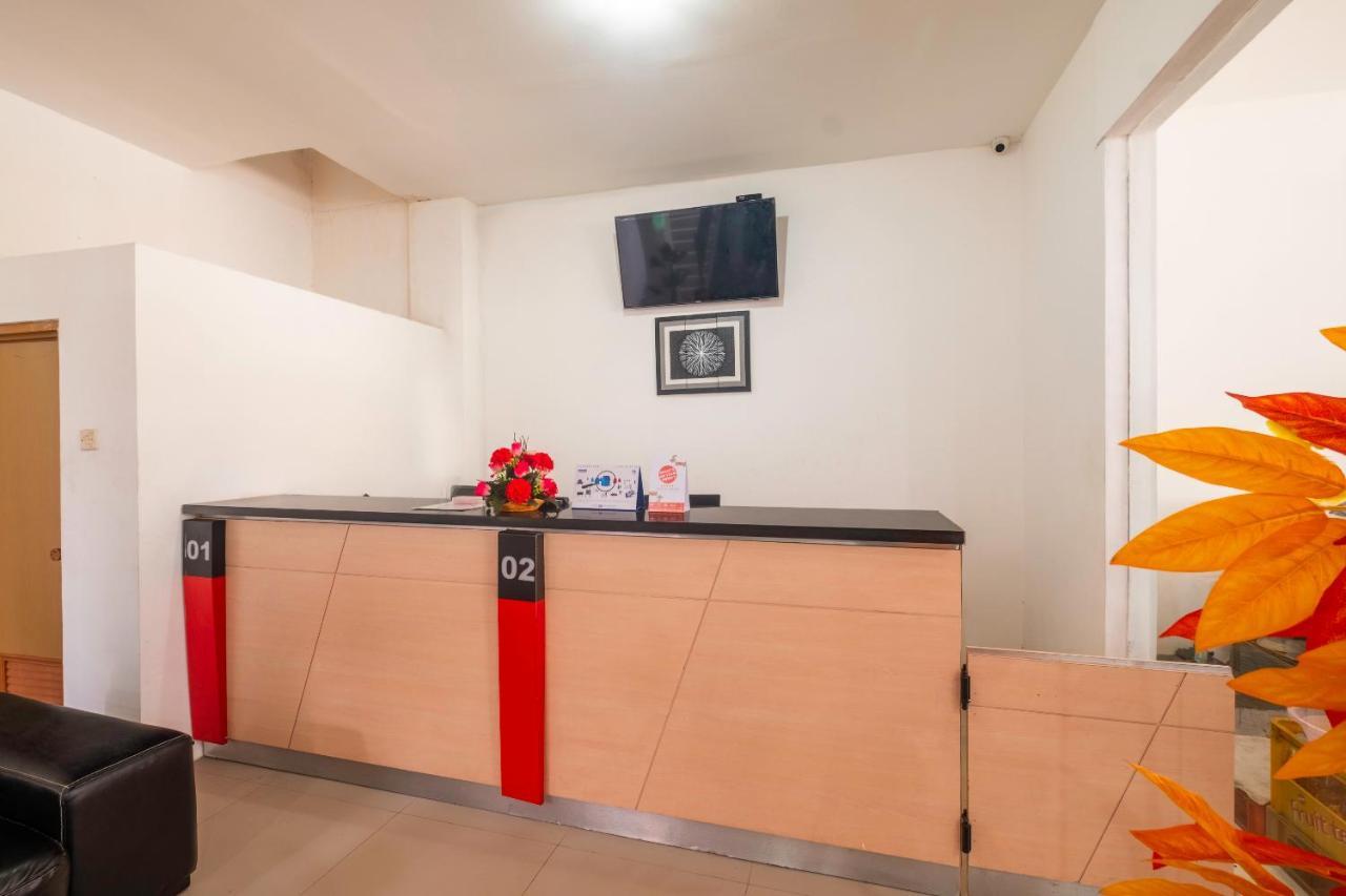 Reddoorz Near Exit Toll Moh. Toha Hotel Бандунг Екстериор снимка