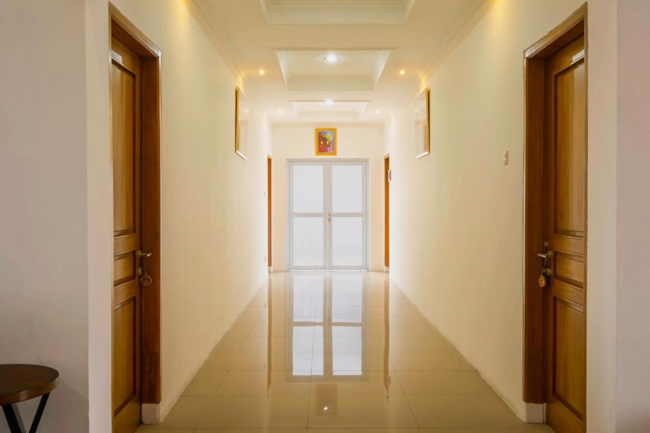 Reddoorz Near Exit Toll Moh. Toha Hotel Бандунг Екстериор снимка
