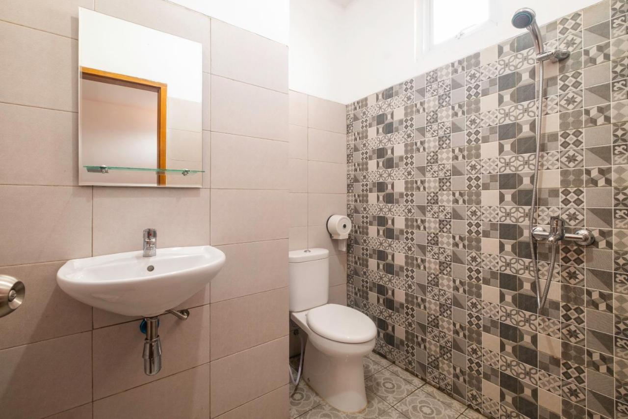 Reddoorz Near Exit Toll Moh. Toha Hotel Бандунг Екстериор снимка